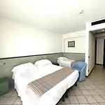 Garden Ξενοδοχείο 4*