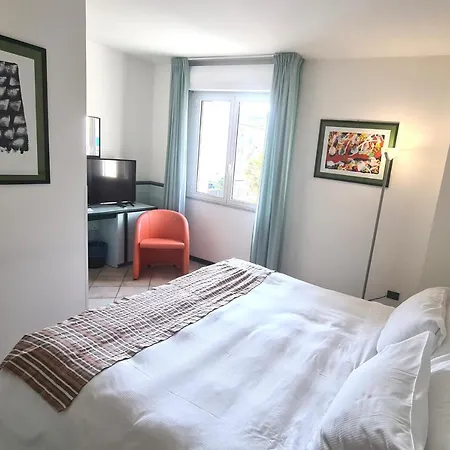 호텔 Garden 4*