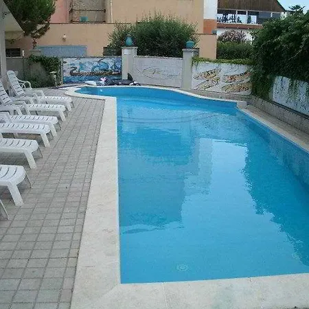 Garden אלביסולה מרינה