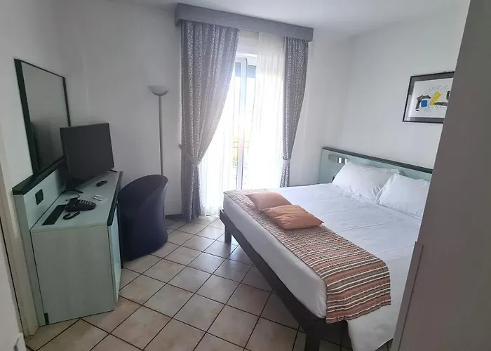 Garden Hotel 4*
