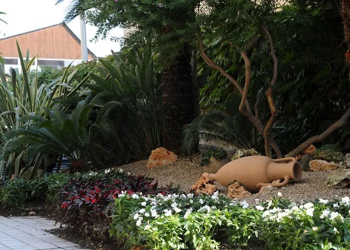 Garden Hotel